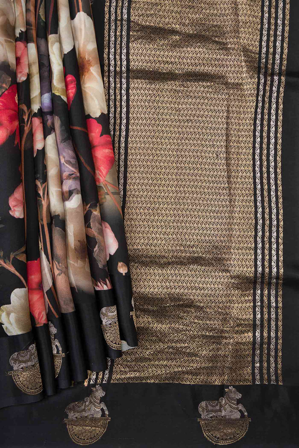 Pleats and pallu of Black Dual Tone Kanchipuram Silk Saree with Printed design on the body and Fancy Border