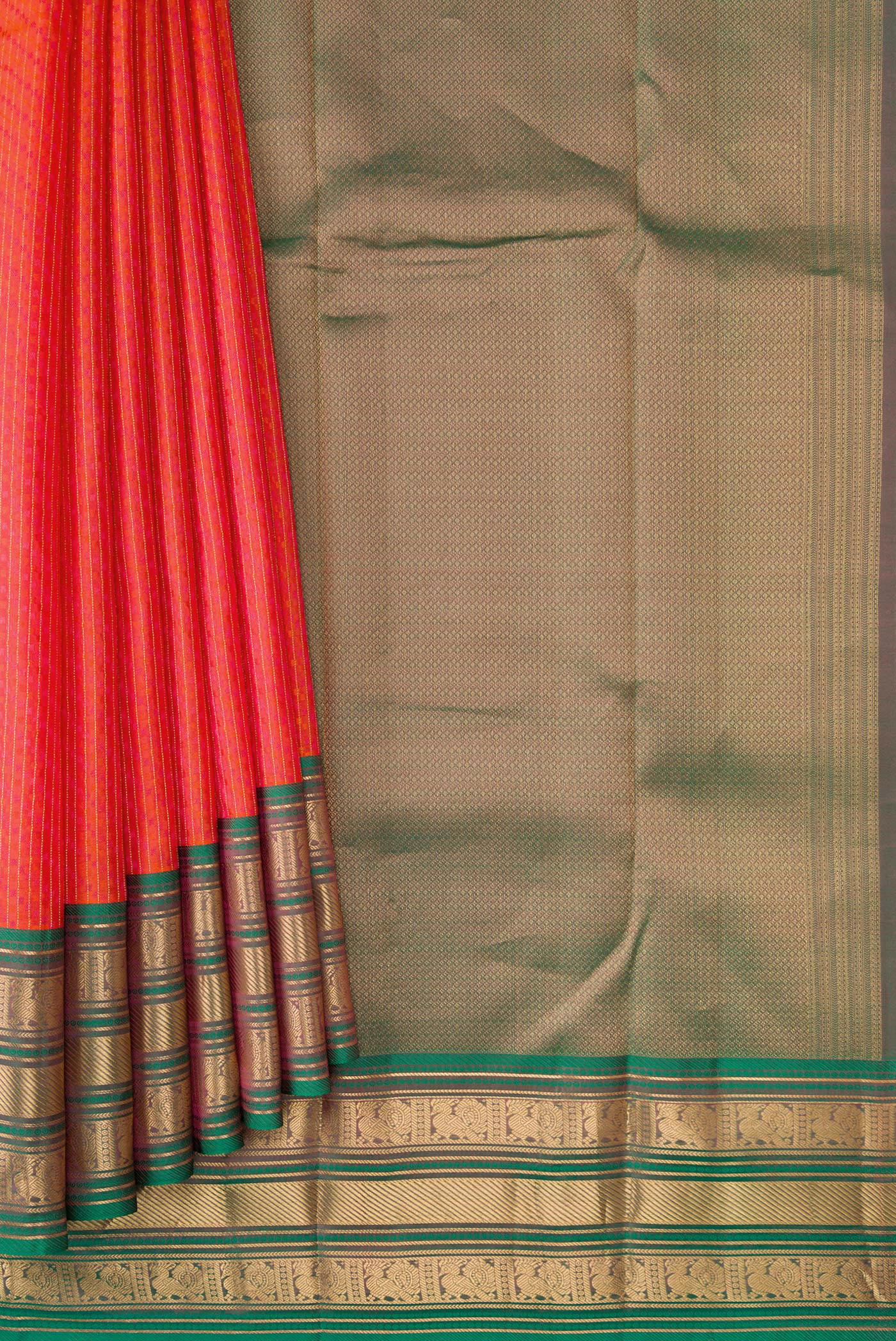 Pleats and pallu of Orange Dual Tone Kanchipuram Silk Saree with Jacquard design on the body and Zari Border. 