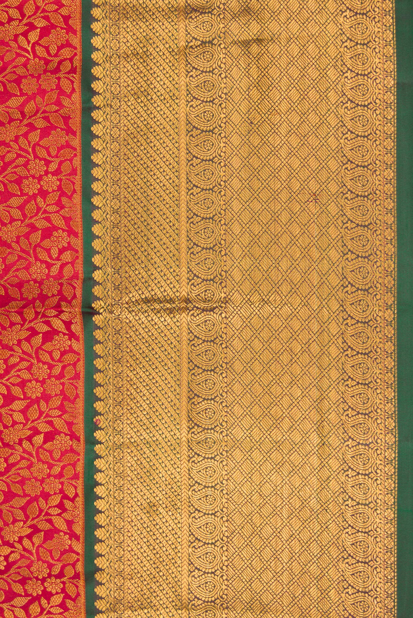 Border image of Maroon Dual Tone Kanchipuram Silk Saree with Zari Brocade on the body and Zari Border. 