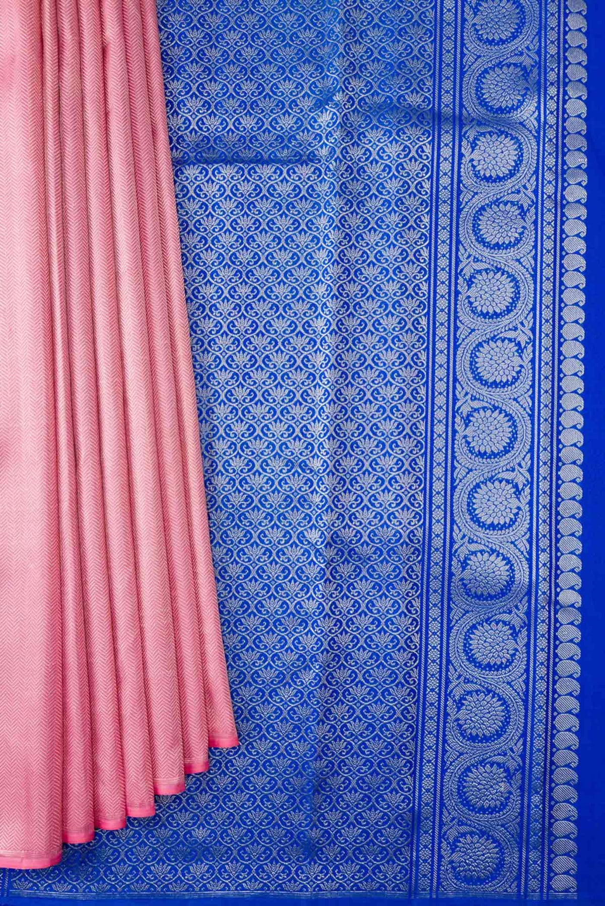 Pleats and pallu of Pink Dual Tone Kanchipuram Silk Saree with Zari Brocade on the body and Without Border