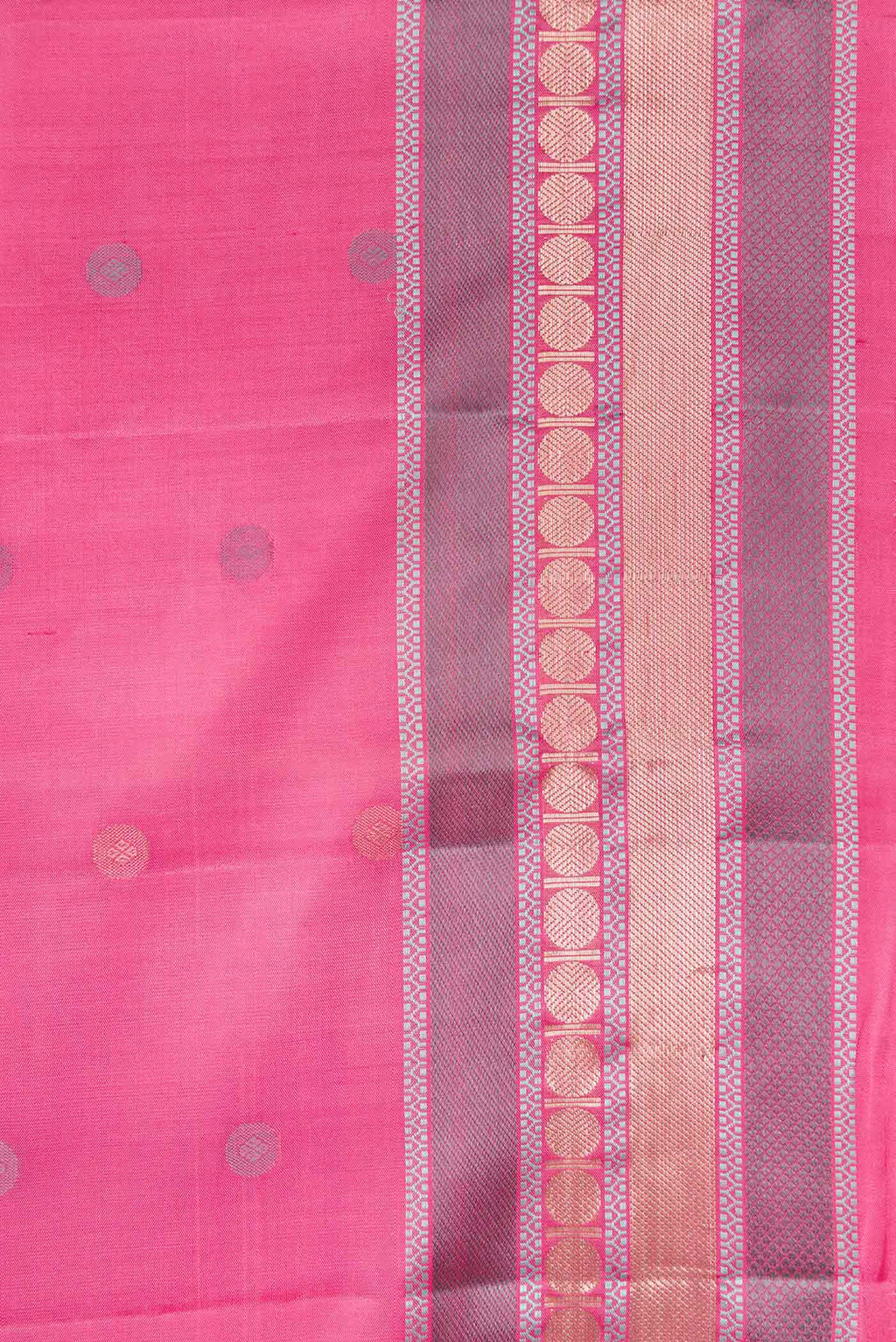 Border image of Pink Dual Tone Kanchipuram Silk Saree with Zari And Thread Butta on the body and Zari Border. 