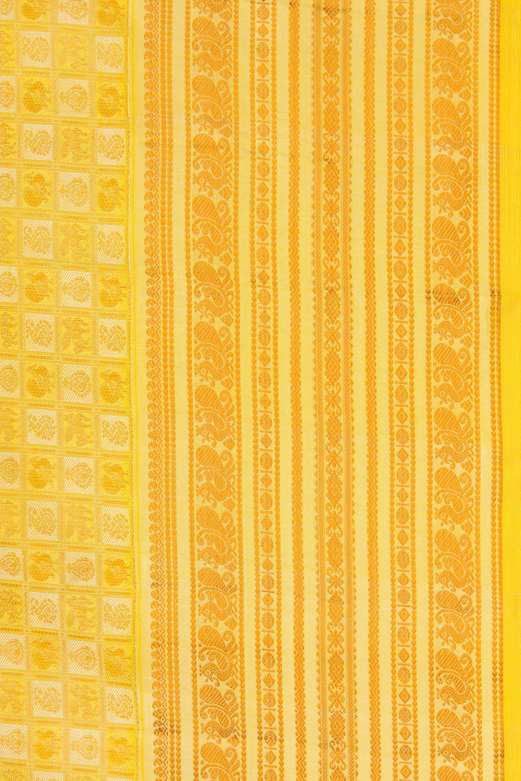 Border image of Gold Dual Tone Kanjivaram Silk Saree with Jacquard design on the body and Thread Border. 