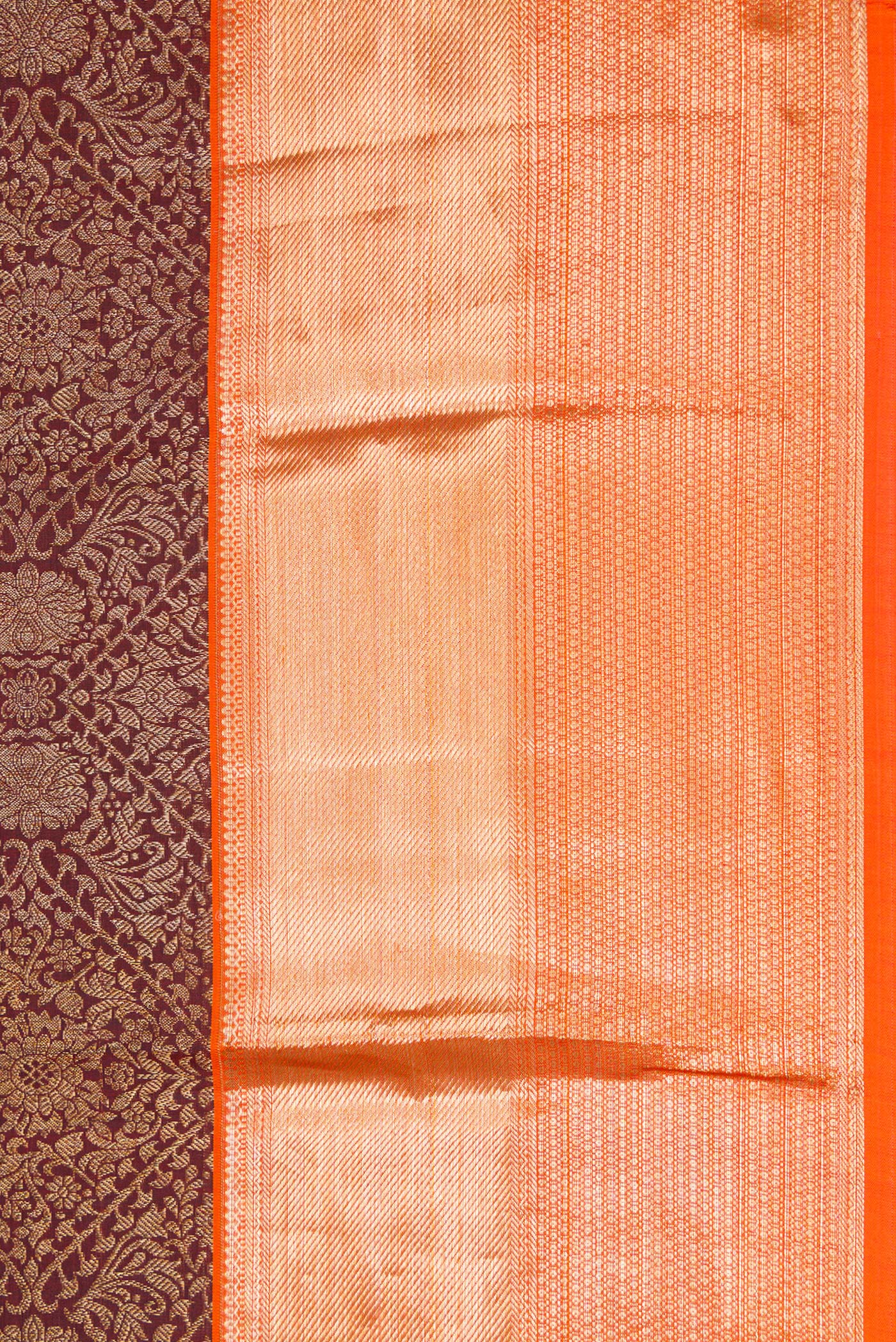 Border image of Maroon Dual Tone Kanchipuram Silk Saree with Zari Brocade on the body and Zari Border. 