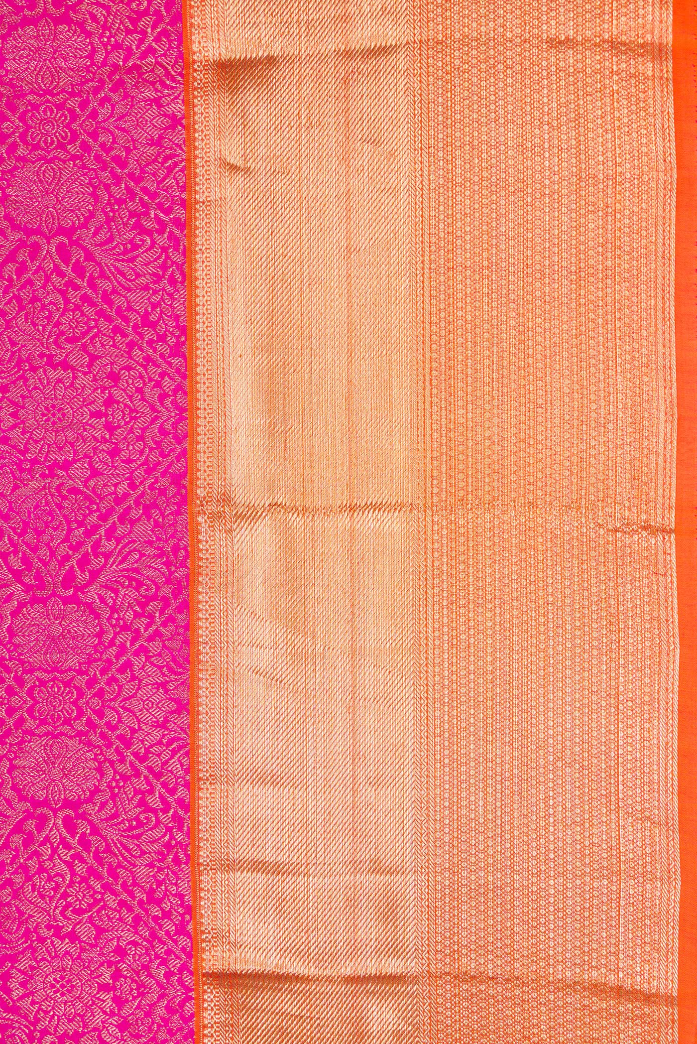 Border image of Pink Dual Tone Kanchipuram Silk Saree with Zari Brocade on the body and Zari Border. 