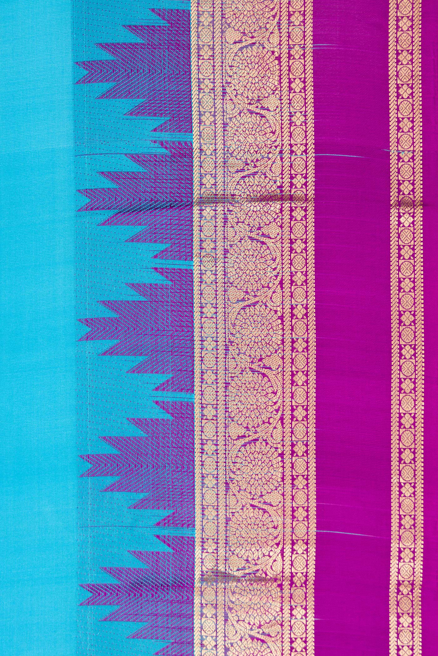 Border image of Sky Blue Dual Tone Kanchipuram Silk Saree with Plain Body and Temple Border. 