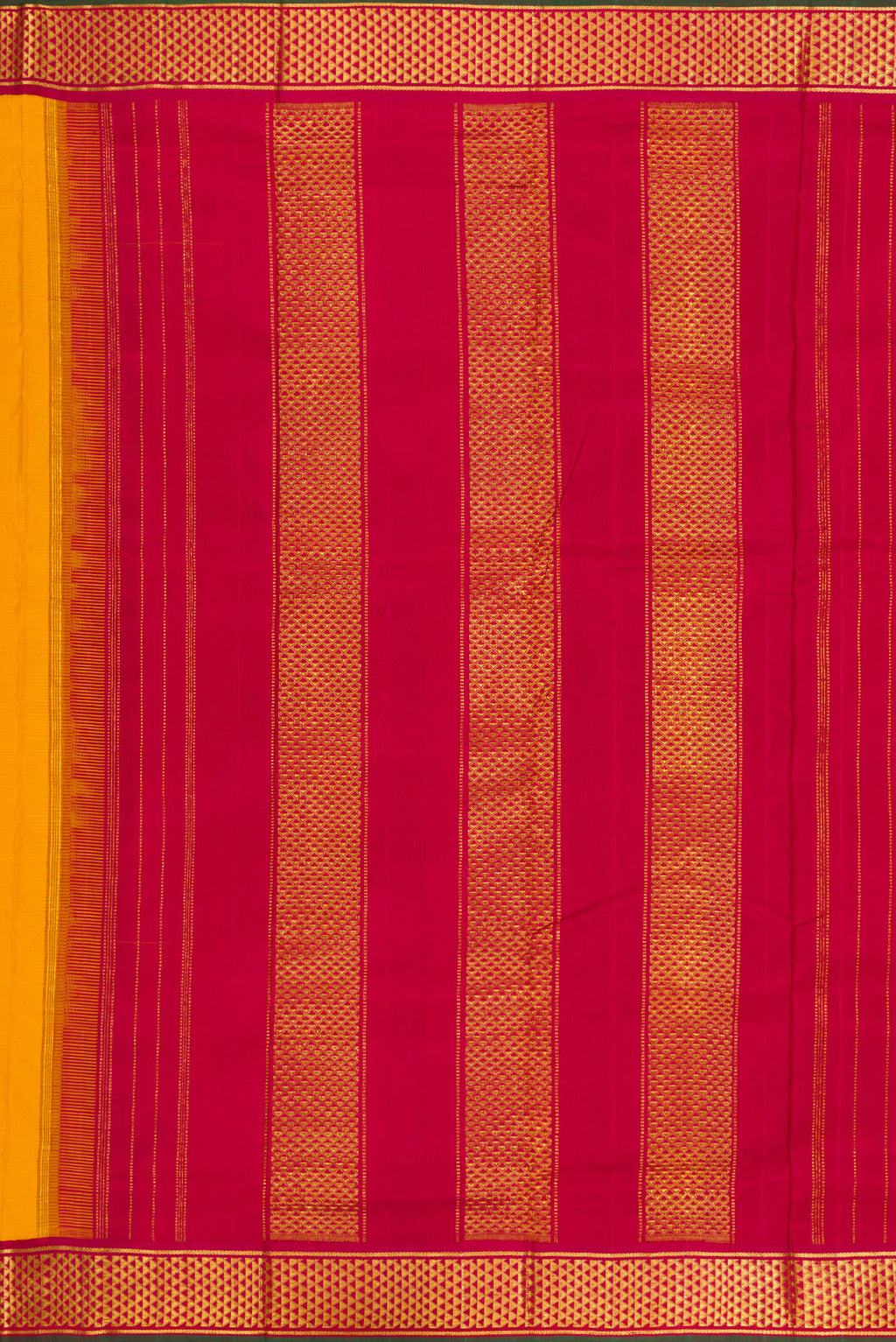 Close up image of the pallu of Mustard Dual Tone Kanjivaram Silk Nine Yards Saree with Stripes on the body and Zari Border. 