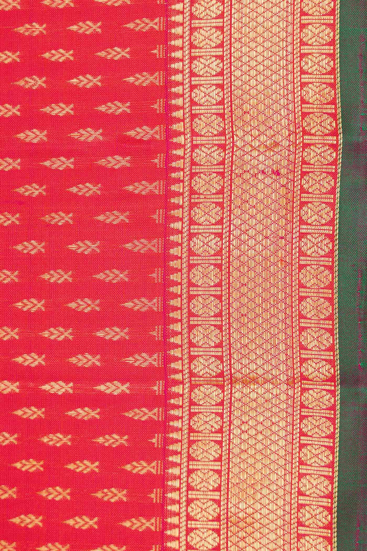 Border image of Pink Kanchipuram Silk Saree with Zari Butta on the body and Zari Border