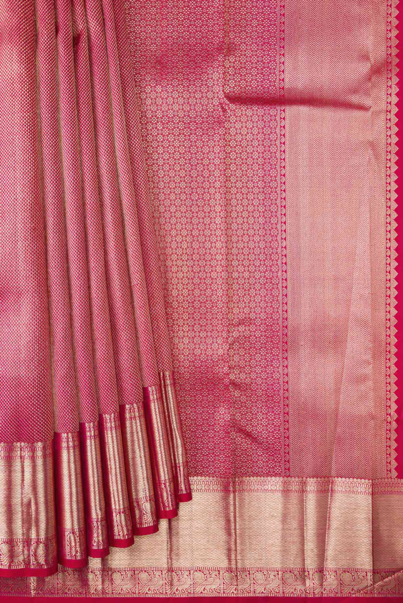 Pleats and pallu of Pink Dual Tone Kanchipuram Silk Saree with Zari Brocade on the body and Zari Border