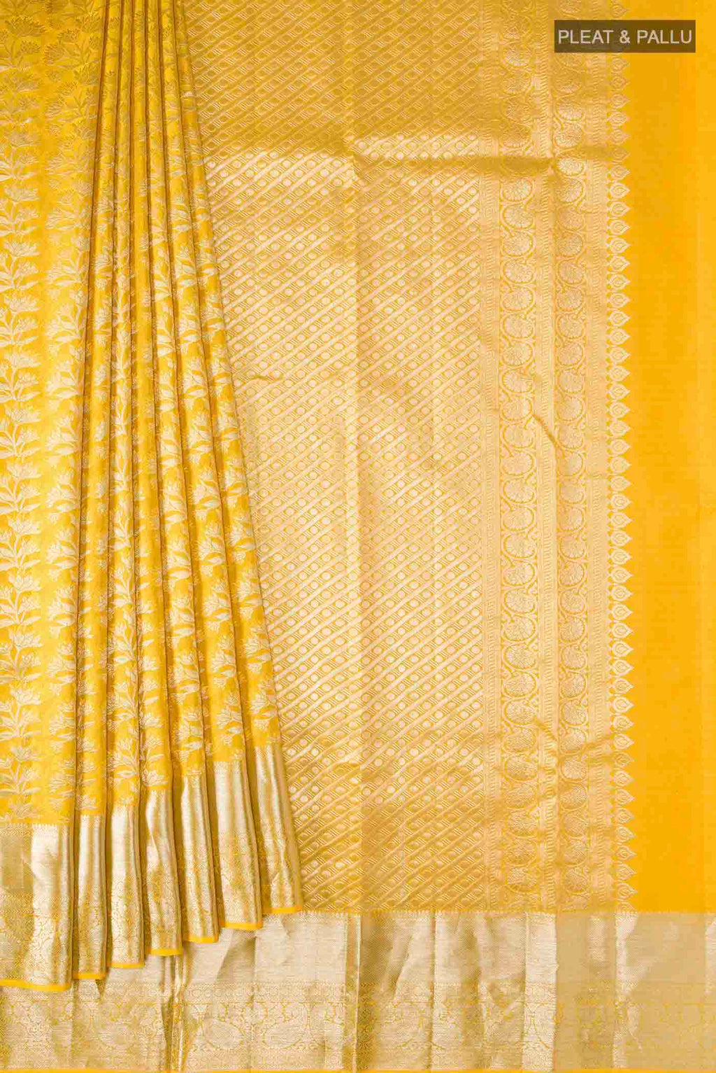 pleats pallu
