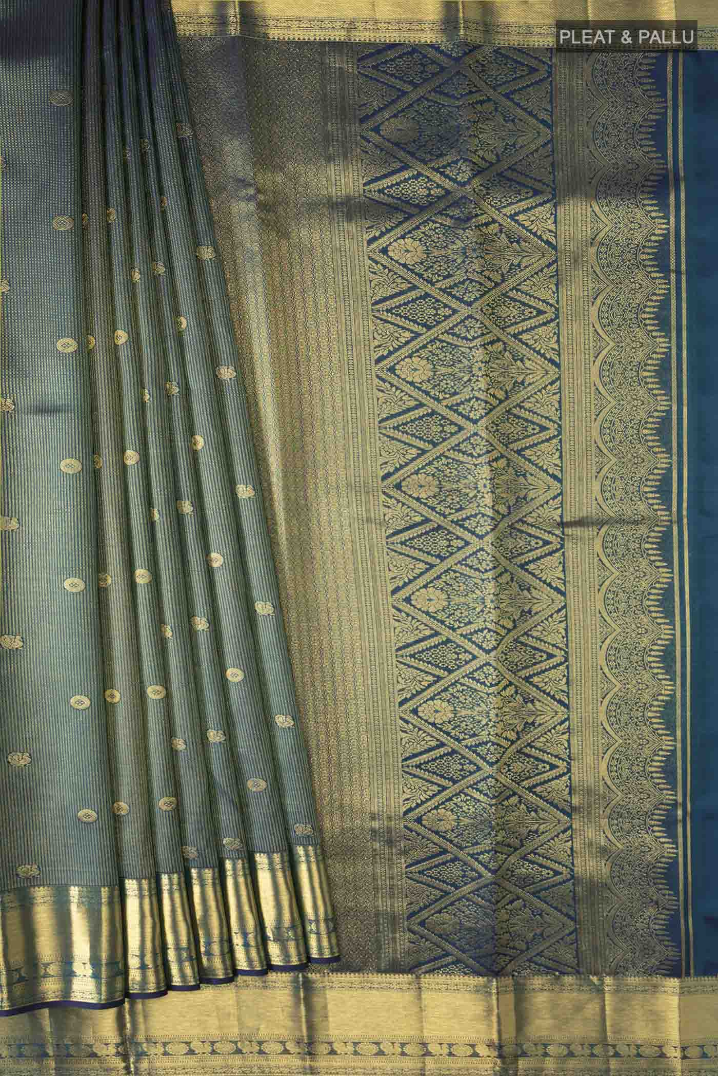 pleats pallu