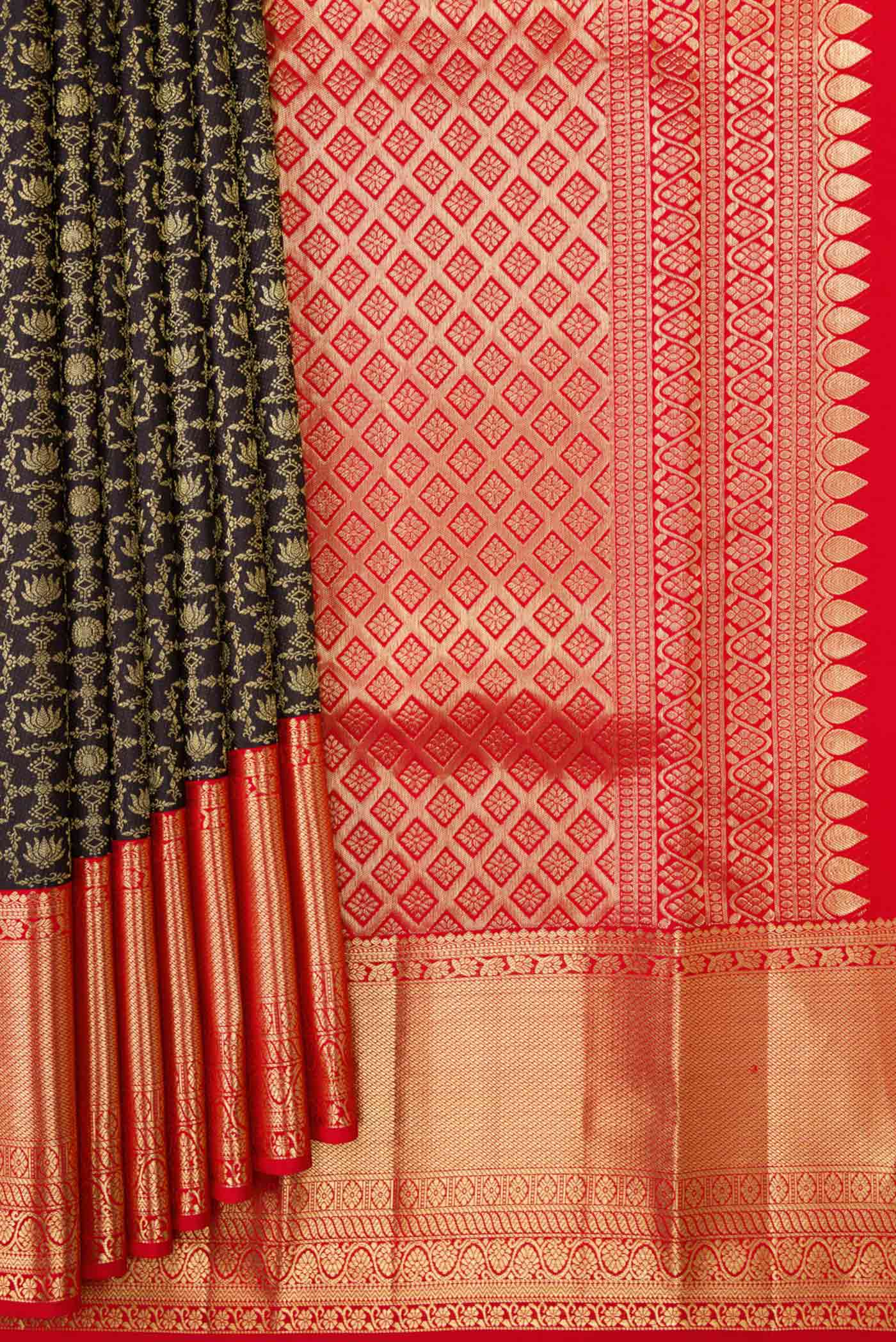 pleats pallu