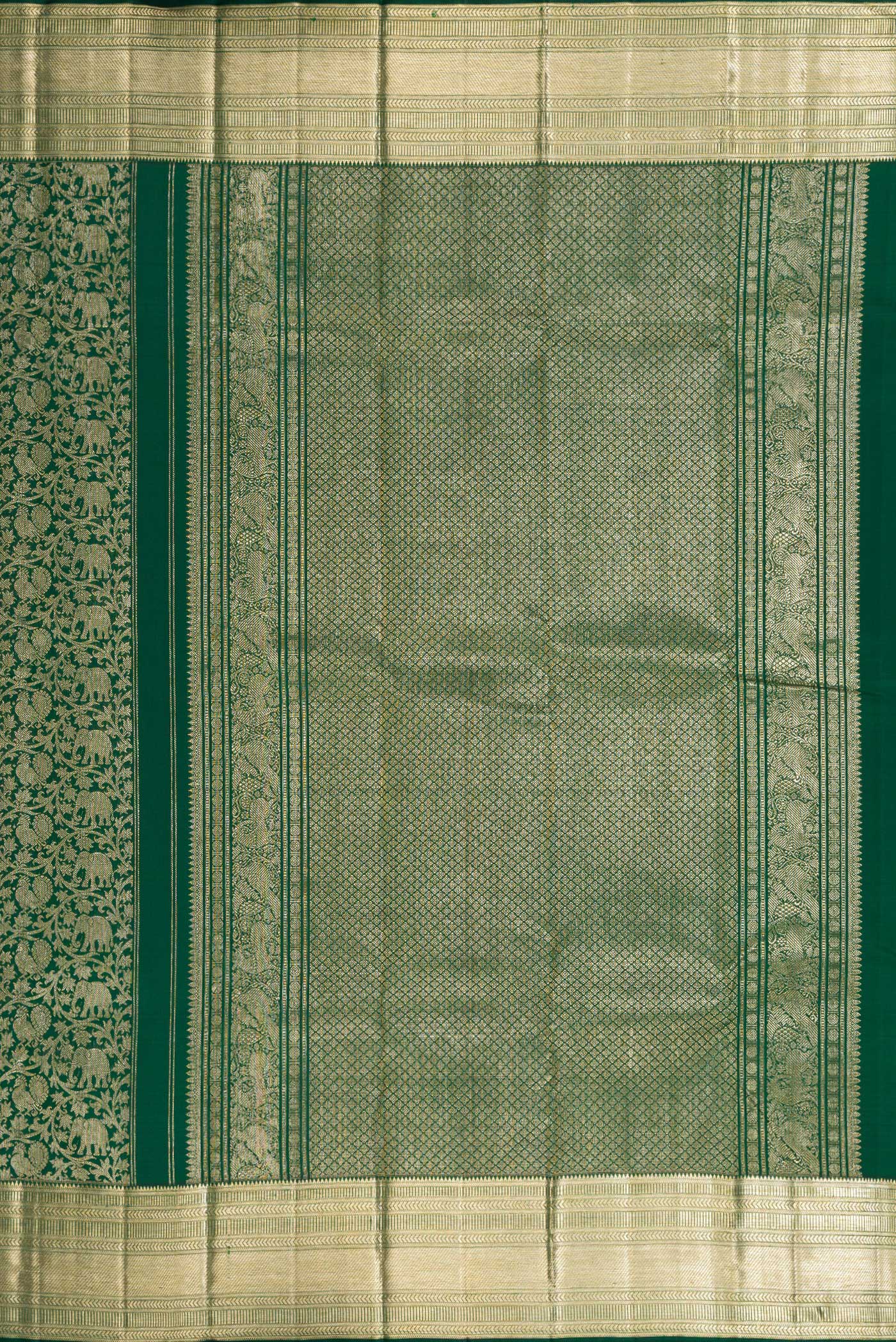 Close up image of the pallu of Green Dual Tone Kanchipuram Silk Saree with Zari Brocade on the body and Zari Border. 