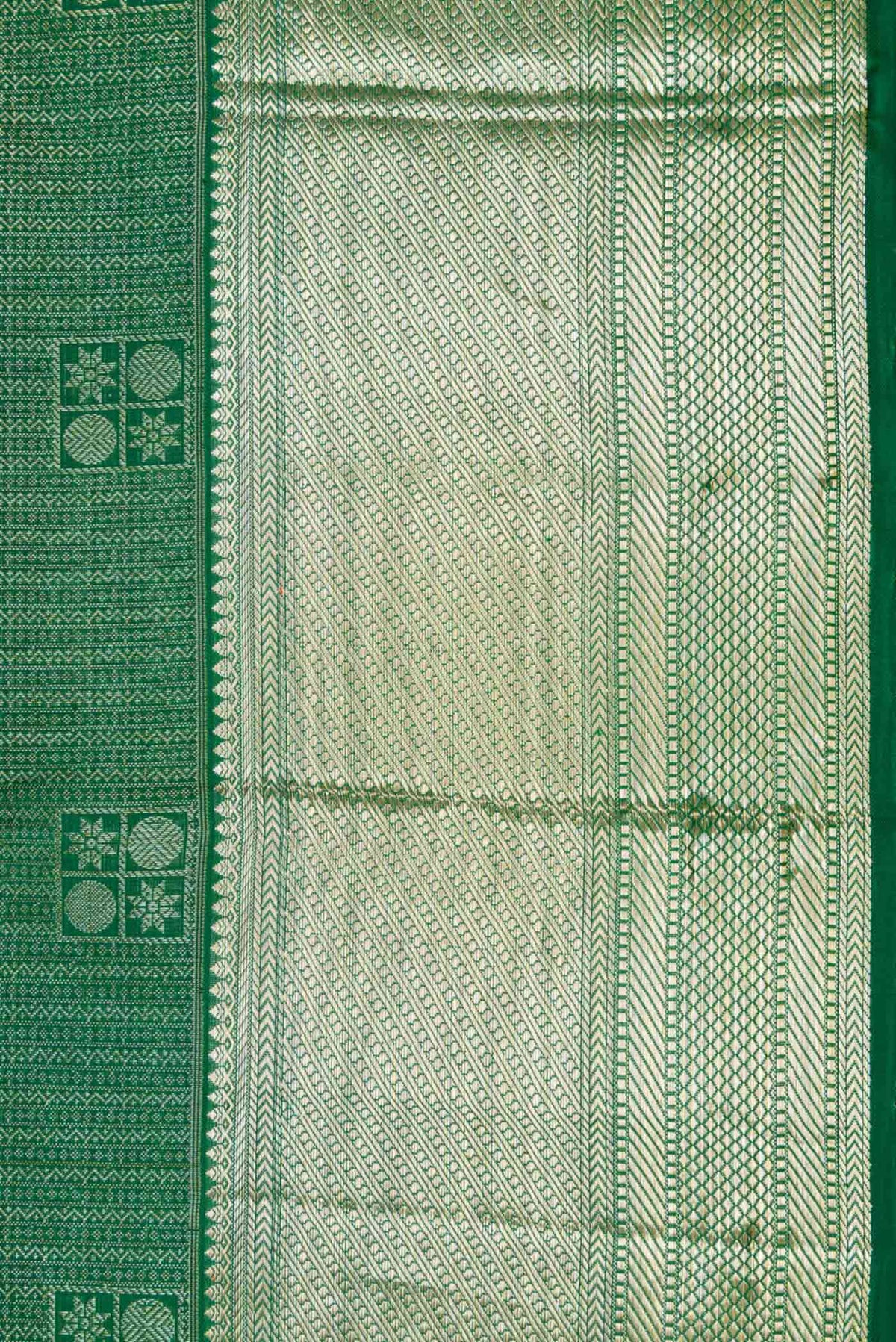 Border image of Green Dual Tone Kanchipuram Silk Saree with Zari Brocade on the body and Zari Border