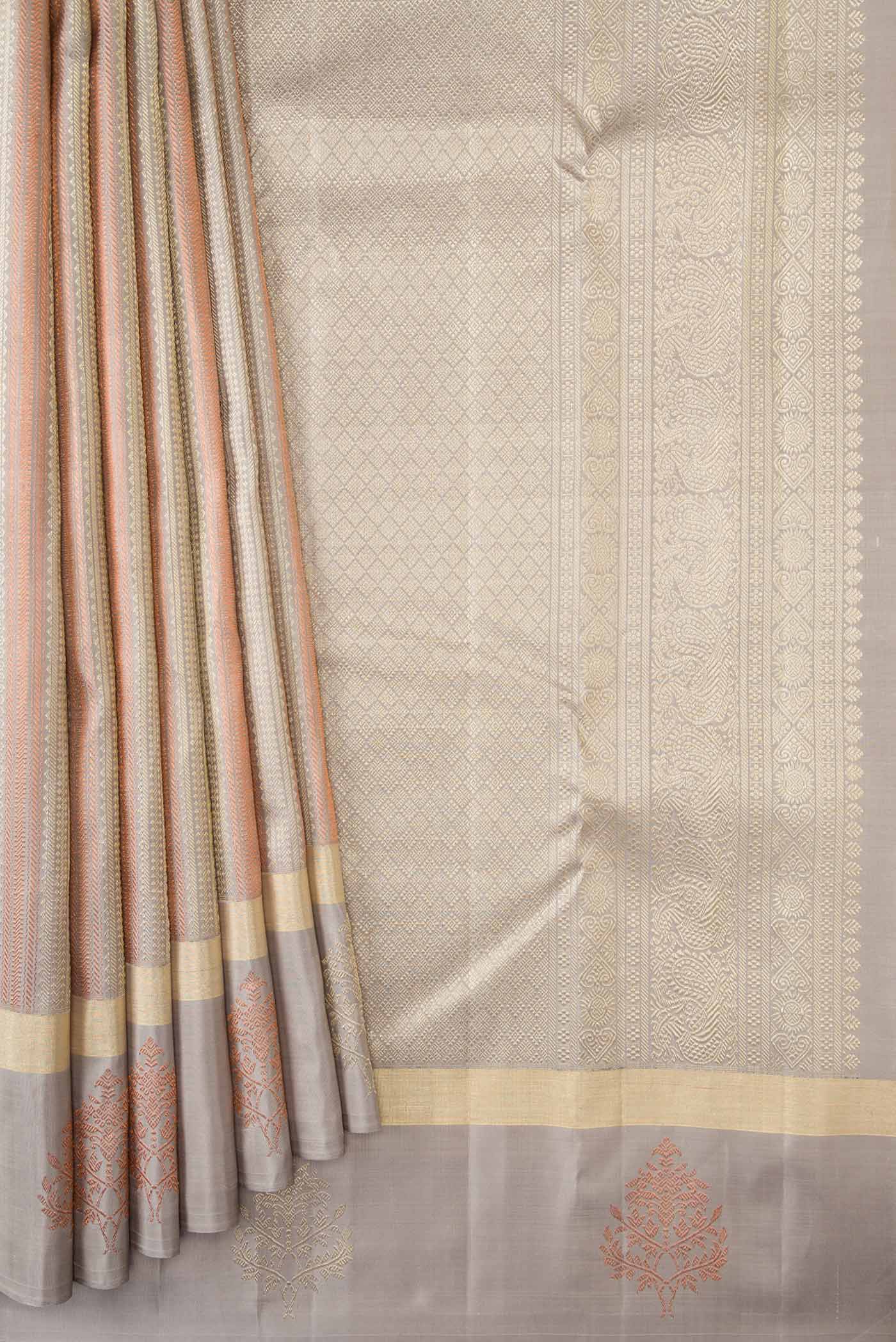 pleats pallu
