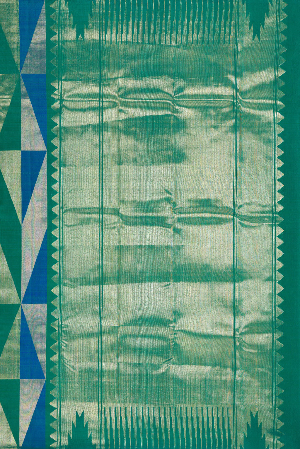 Close up image of the pallu of Green and Peacock Blue Color Kanchipuram Silk Saree with Zari Brocade on the body and Without Border. 
