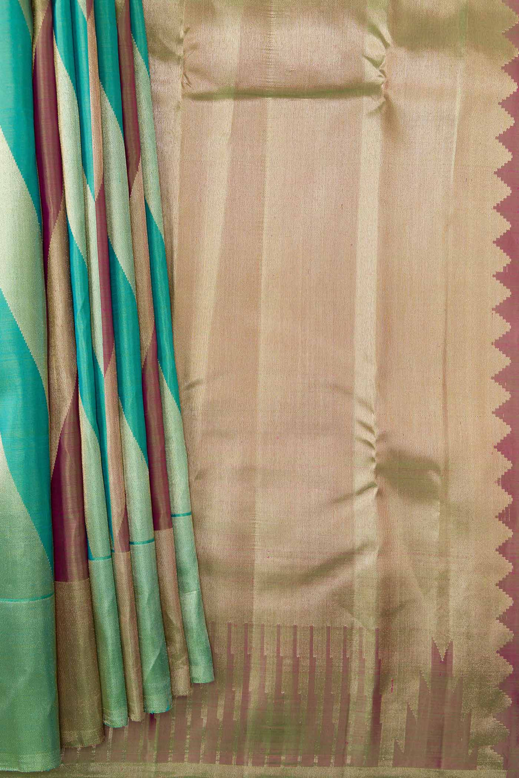 pleats pallu