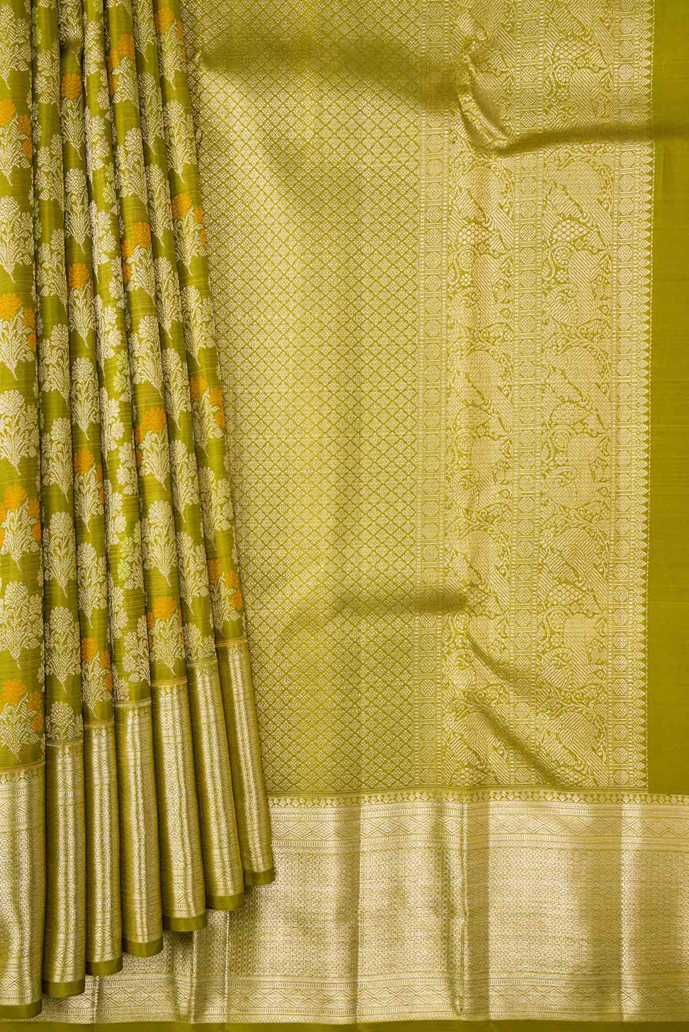 pleats pallu
