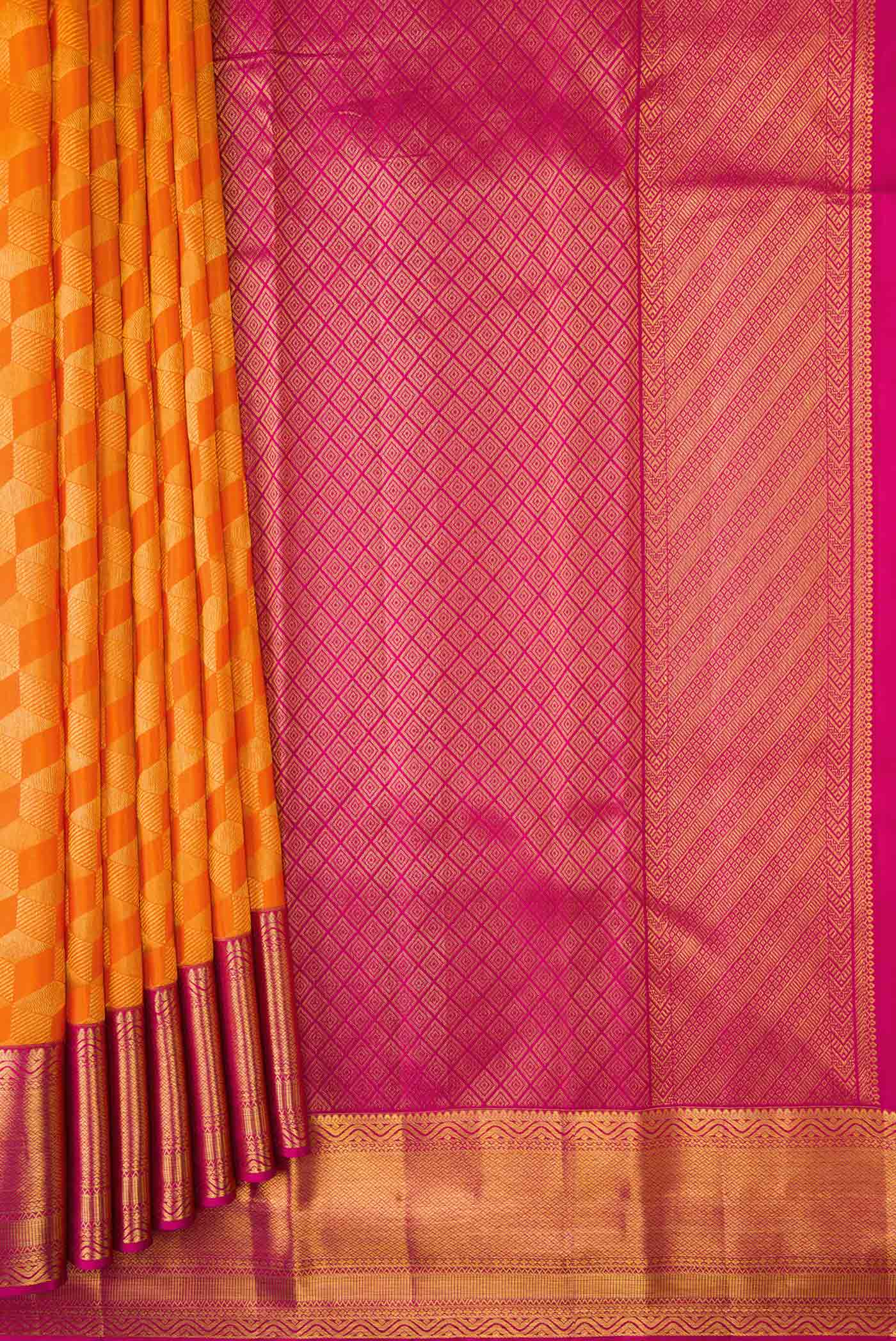 pleats pallu