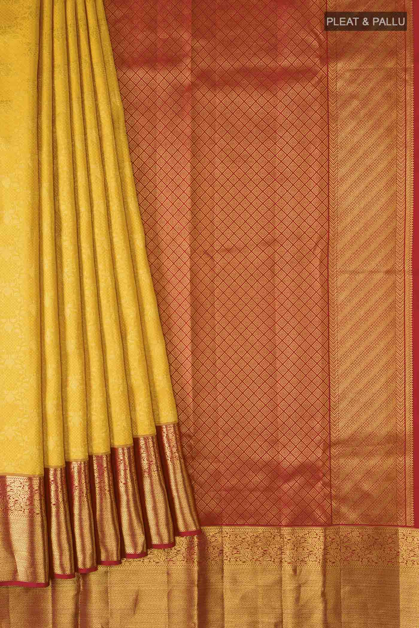 pleats pallu