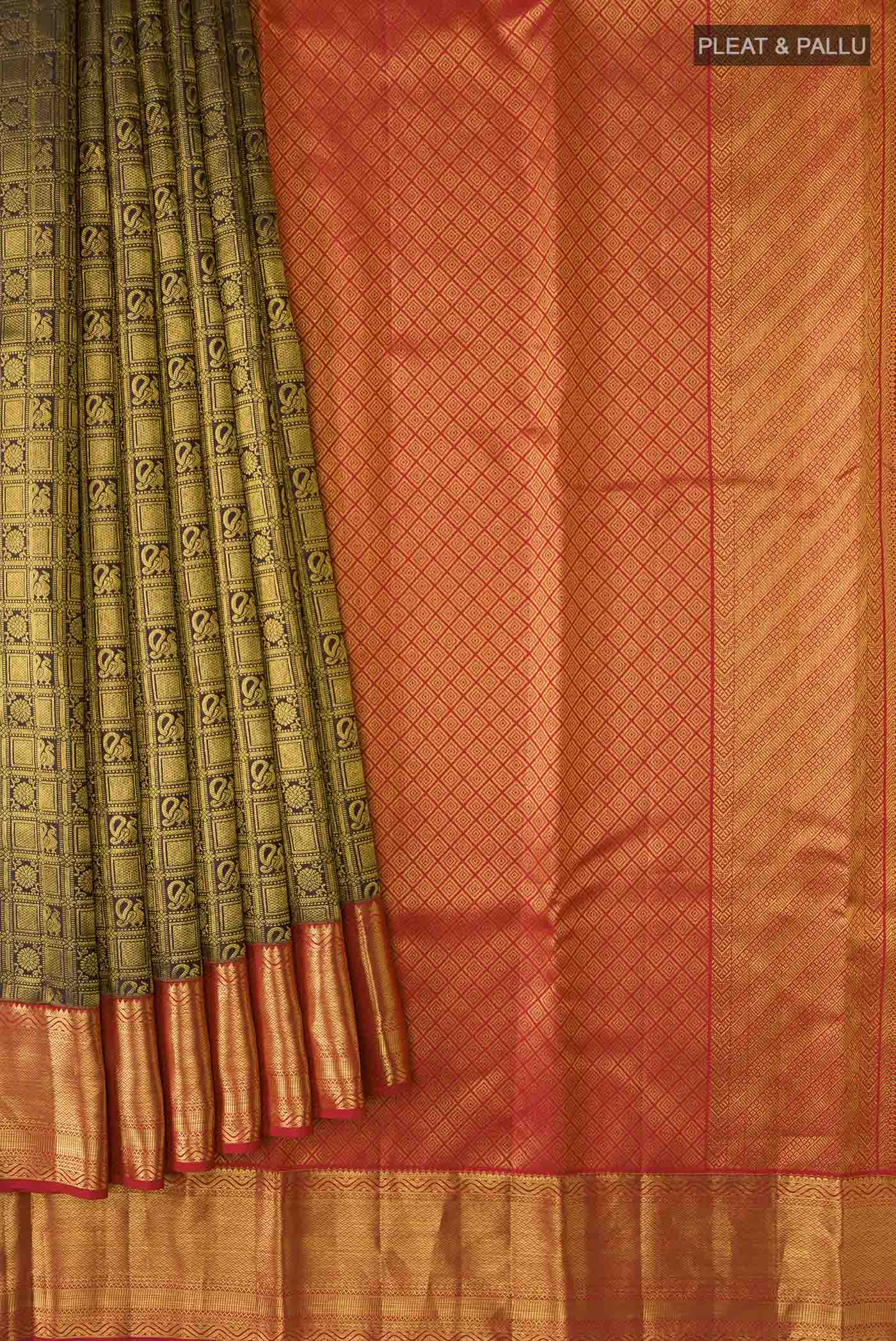 pleats pallu