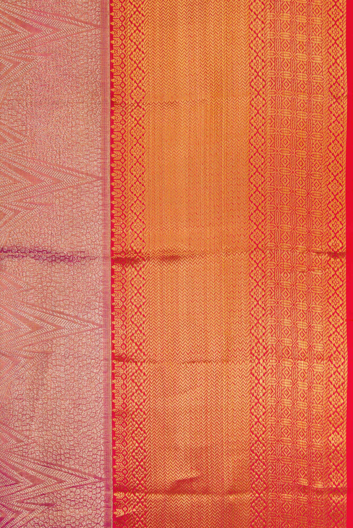 Border image of Rose Gold Dual Tone Kanchipuram Tissue Silk Saree with Zari Brocade on the body and Zari Border. 