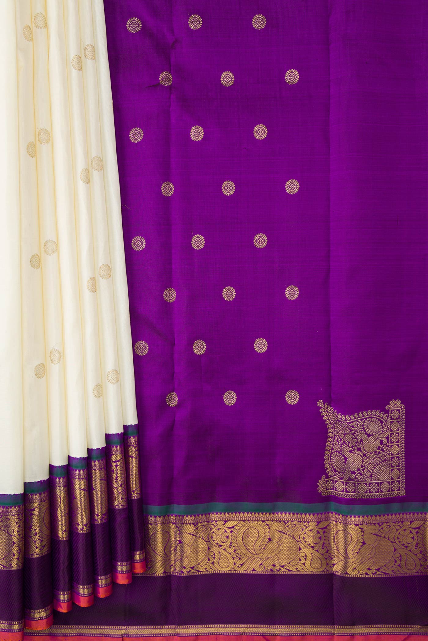 pleats pallu