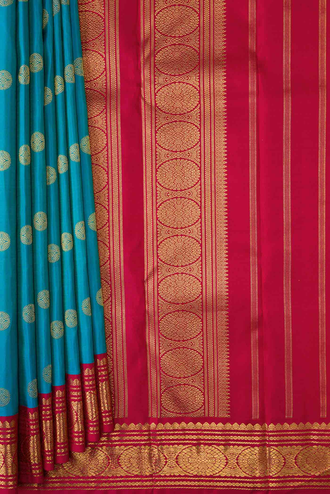 pleats pallu
