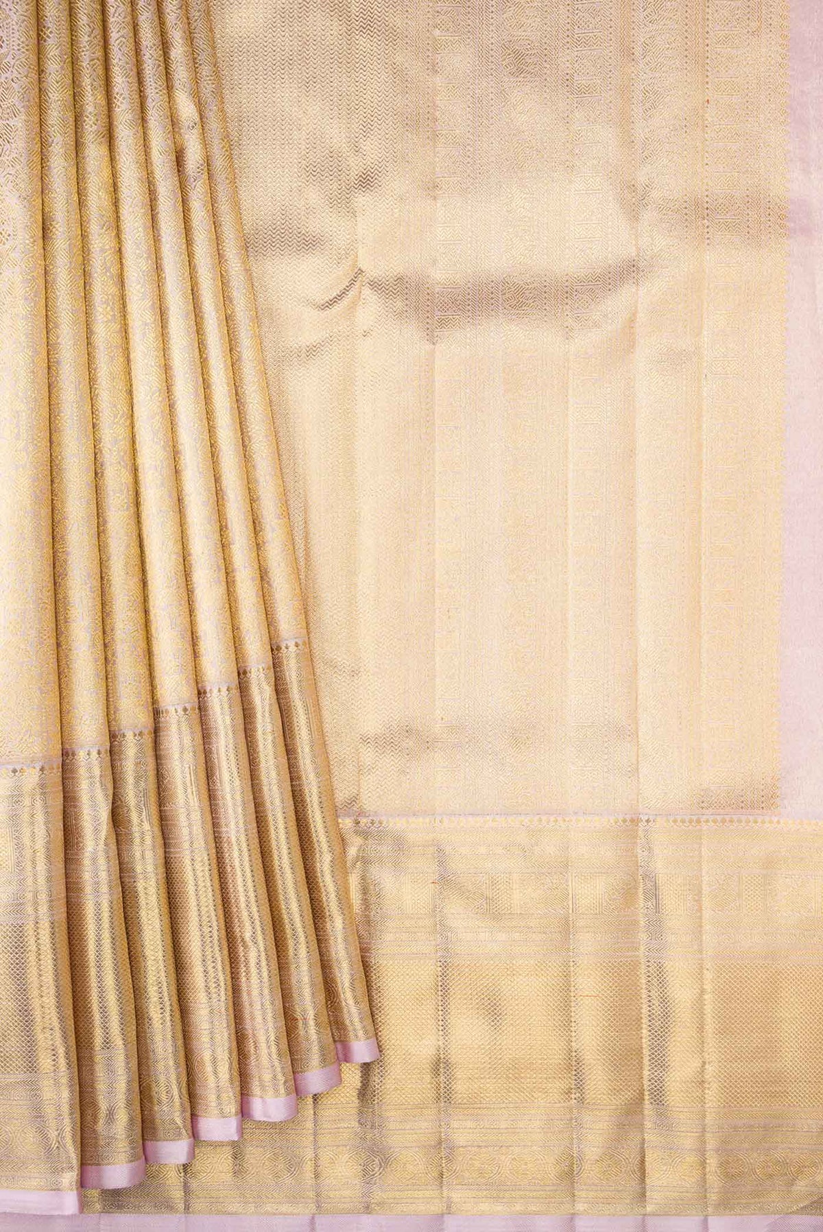 Pleats and pallu of Pure Silk Pure Zari Lavender Dual Tone Kanchipuram Saree with Zari Brocade on the body and Zari Border