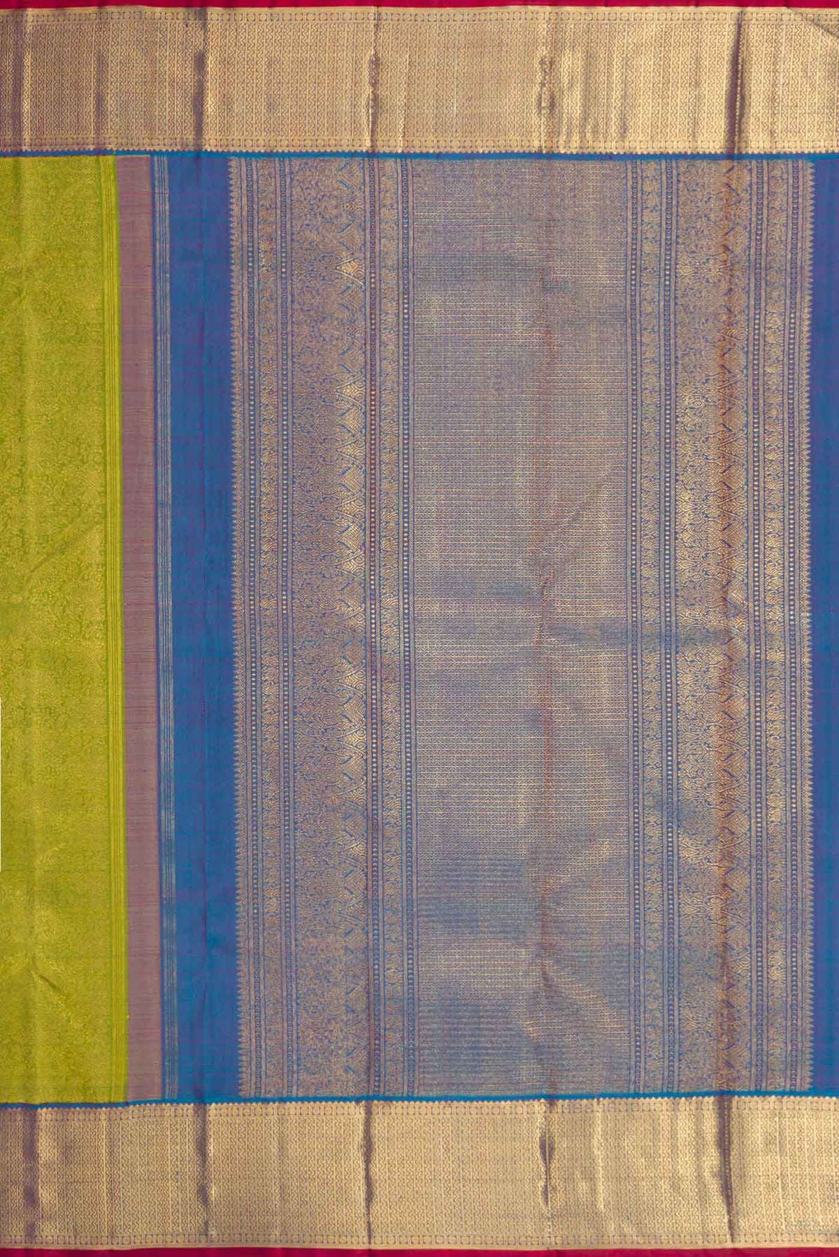 Close up image of the pallu of Pure Silk Pure Zari Green Dual Tone Kanchipuram Saree with Zari Brocade on the body and Zari Border
