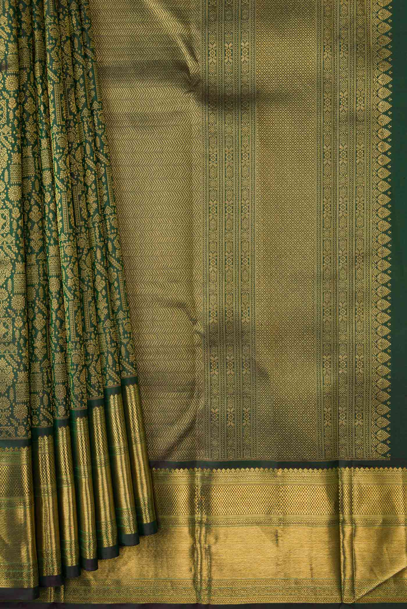 pleats pallu