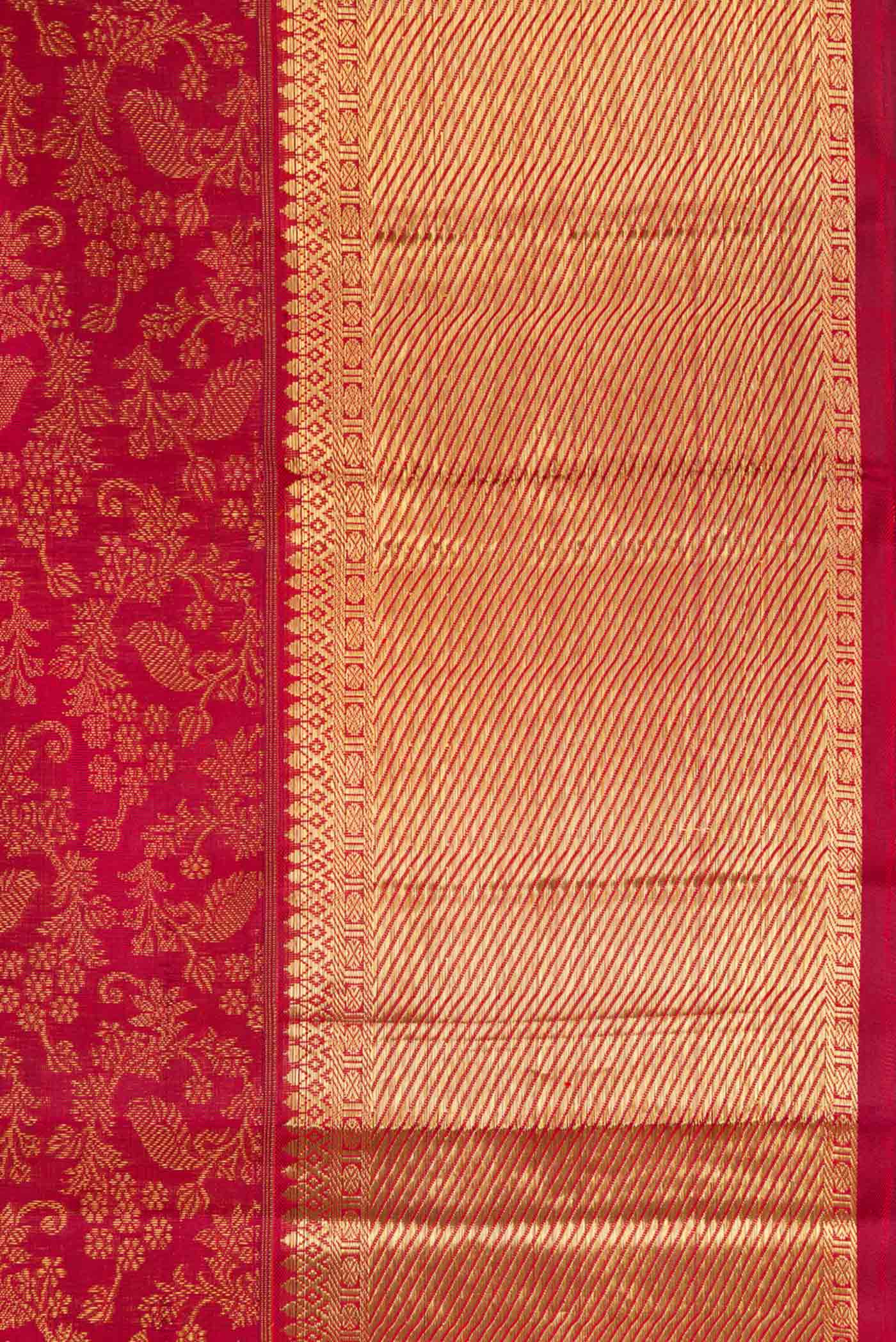 Border image of Pure Silk Pure Zari Maroon Dual Tone Kanjivaram Saree with Zari Brocade on the body and Zari Border. 