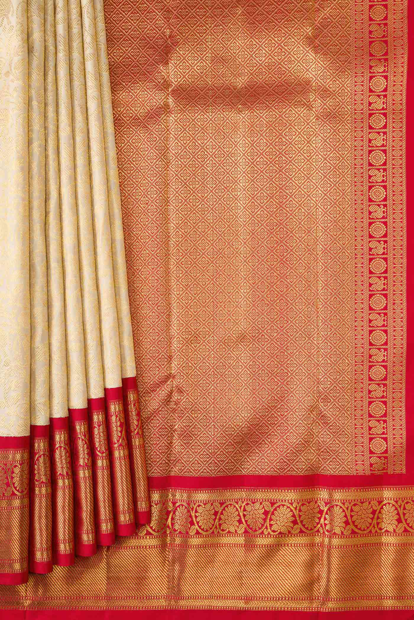 pleats pallu