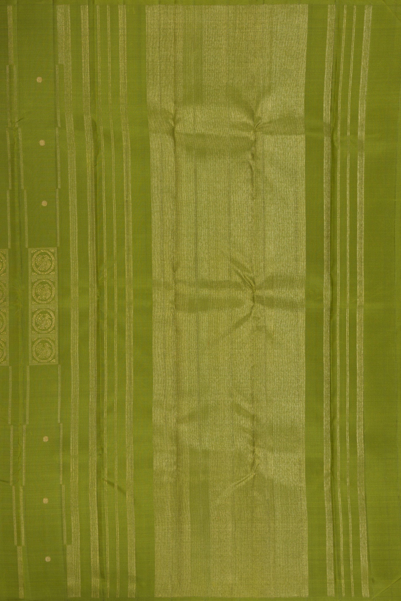 Close up image of the pallu of Pure Silk Pure Zari Green Dual Tone Kanjivaram Saree with Zari Butta on the body and Without Border. 