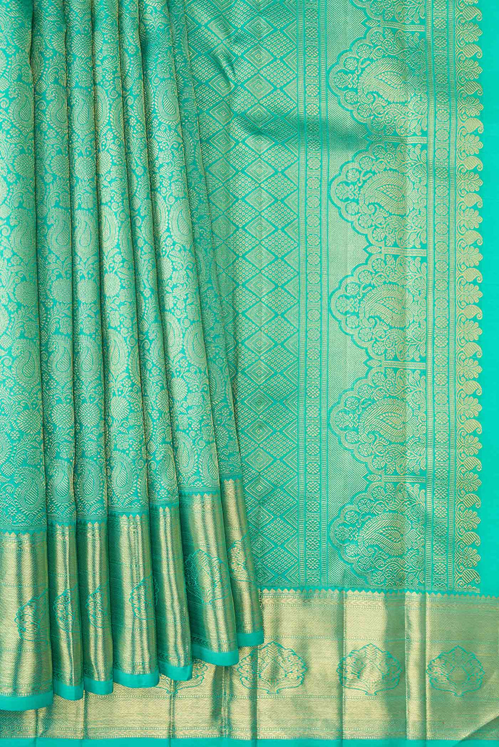 Pleats and pallu of Pure Silk Pure Zari Sea Green Dual Tone Kanchipuram Saree with Zari Brocade on the body and Zari Border