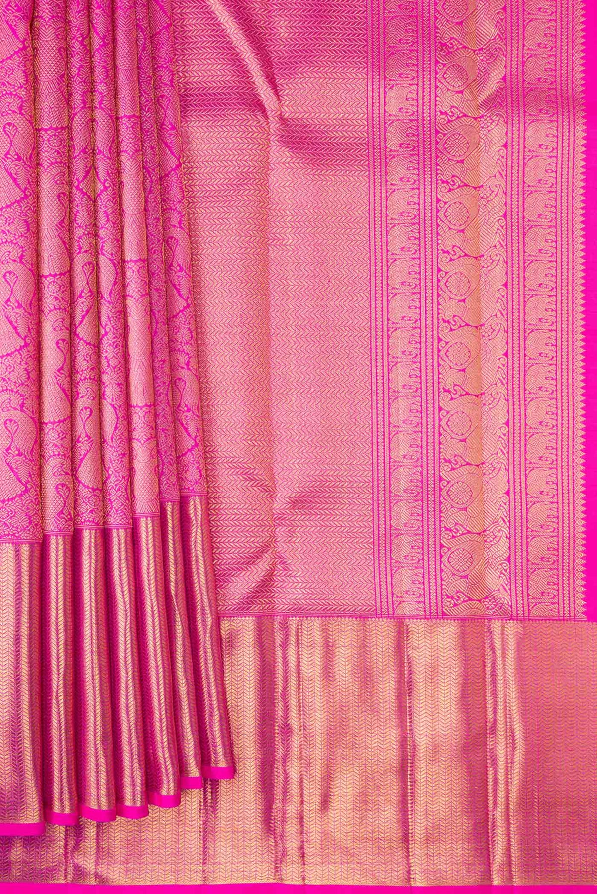 Pleats and pallu of Pure Silk Pure Zari Pink Dual Tone Kanjivaram Saree with Zari Brocade on the body and Zari Border. 