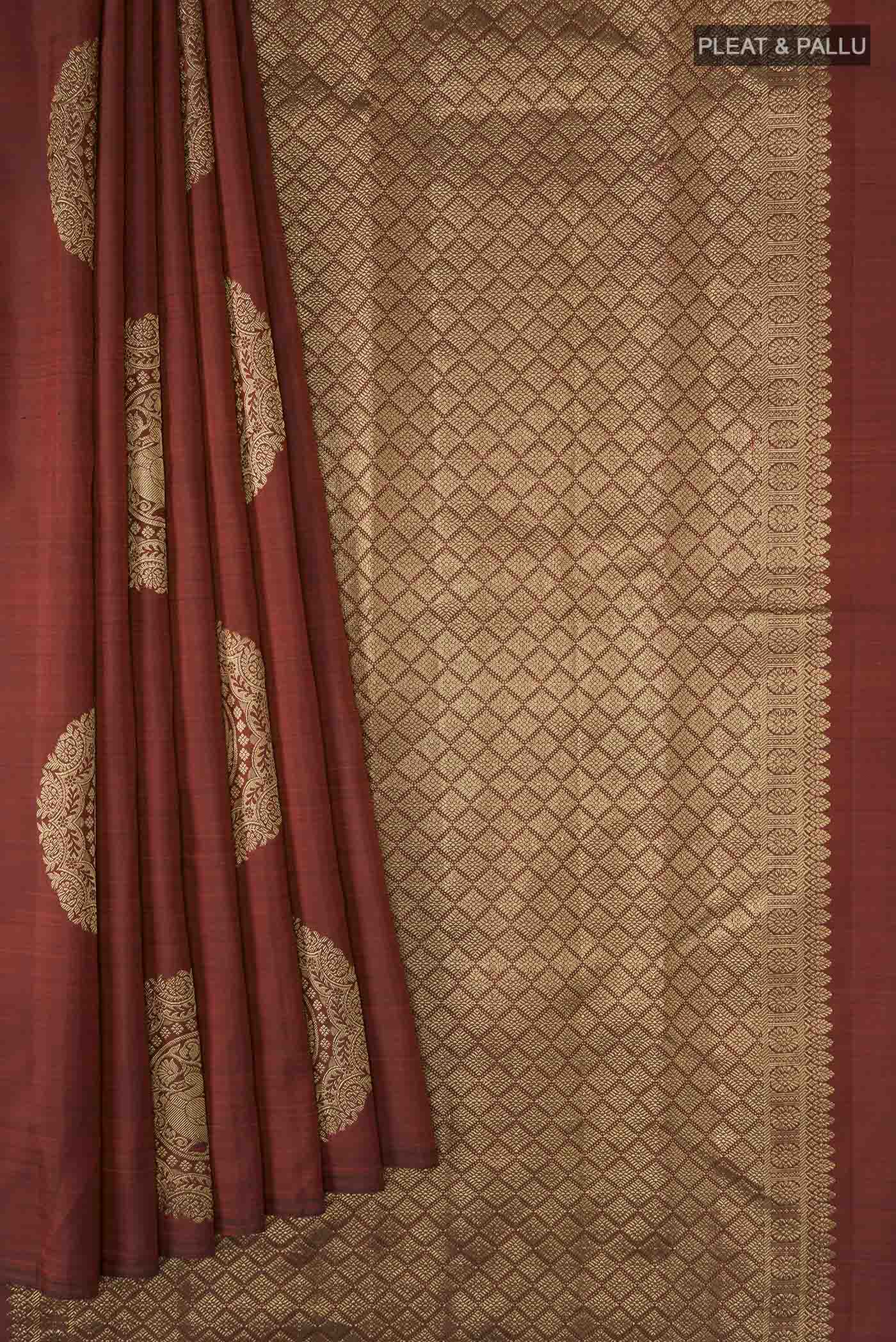 pleats pallu