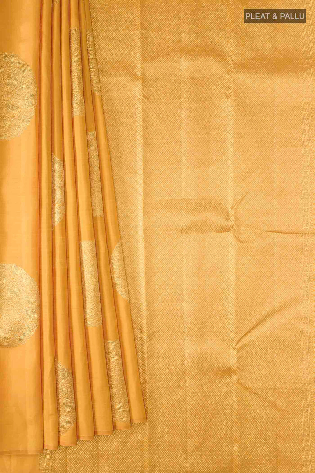 pleats pallu