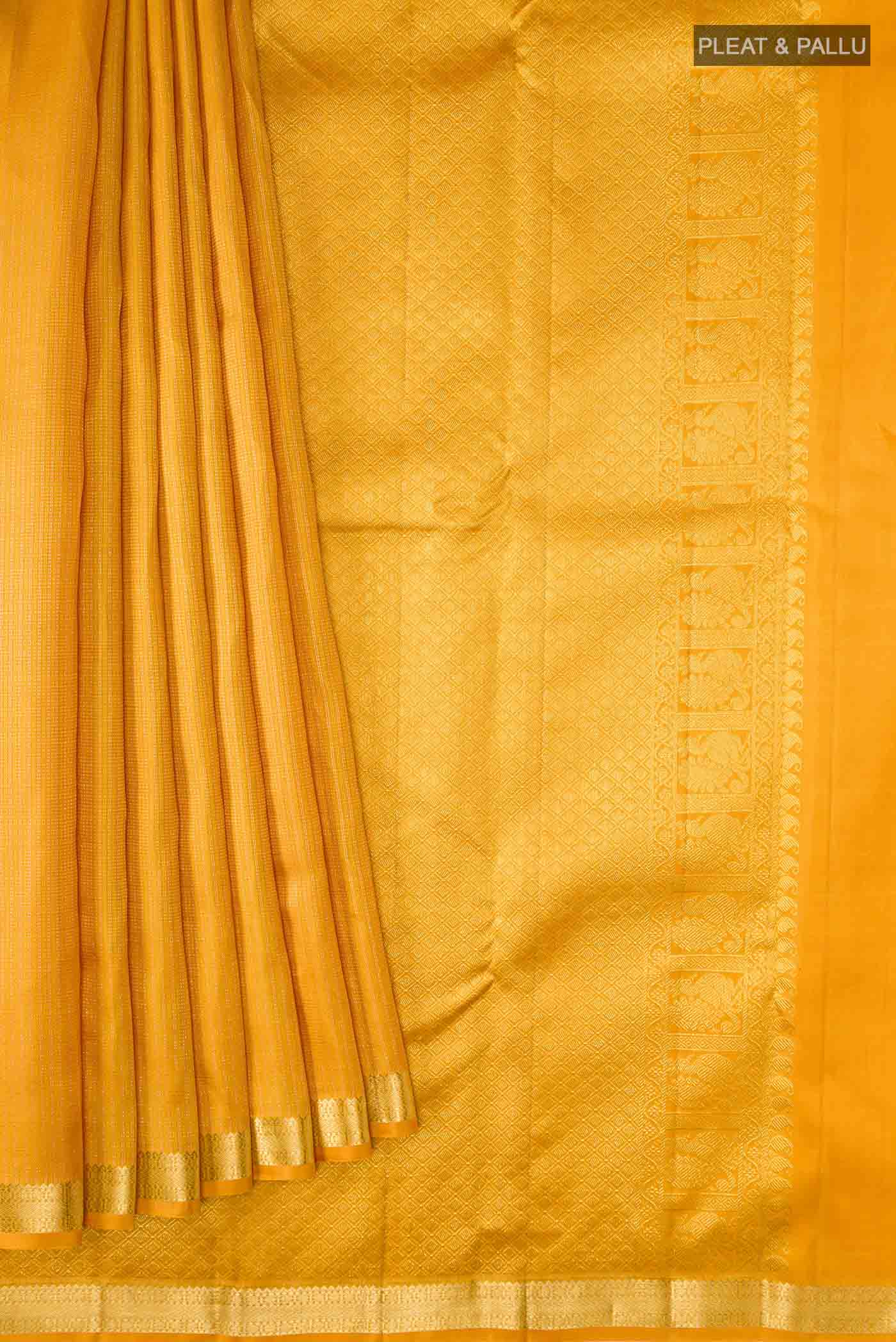 pleats pallu