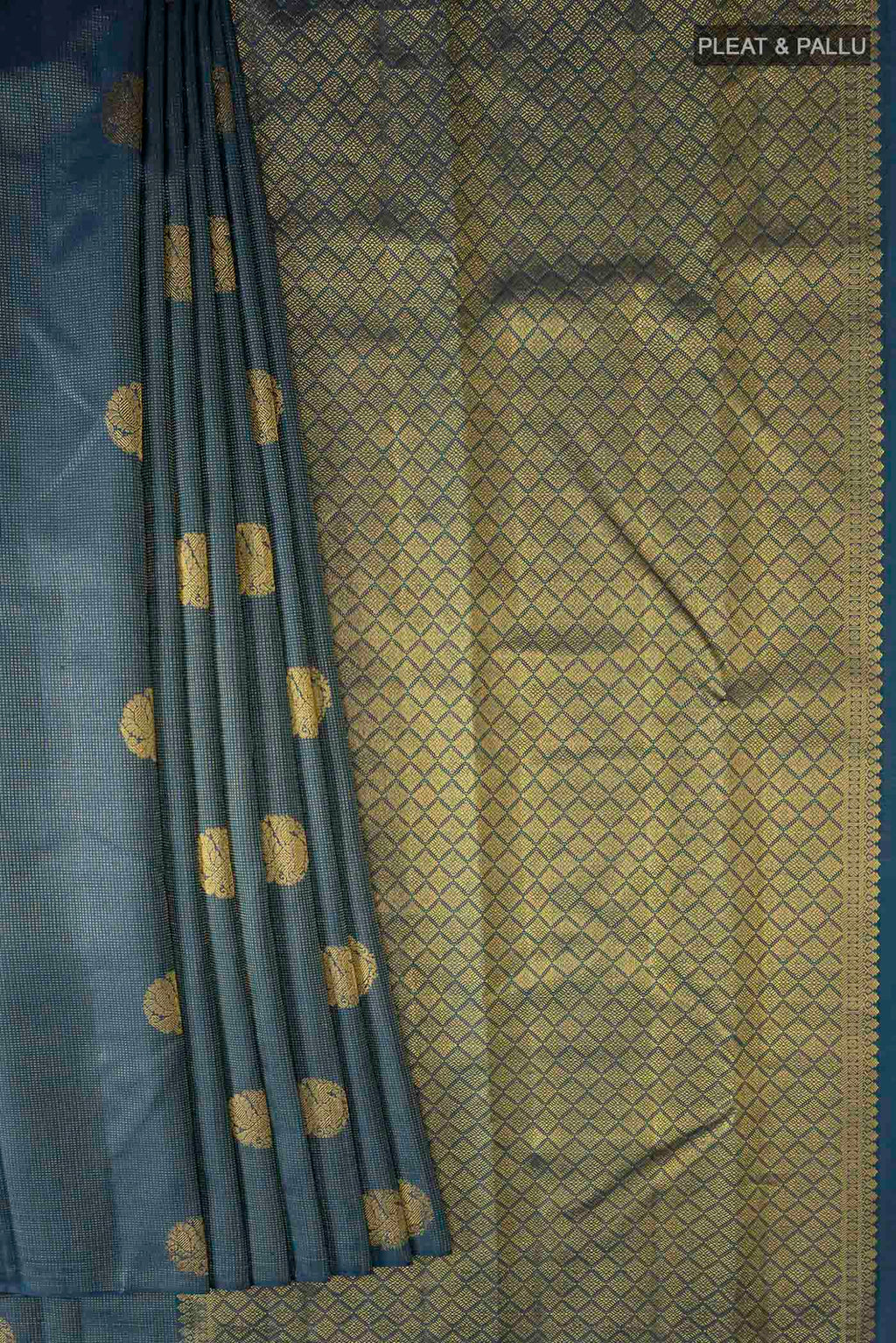 pleats pallu