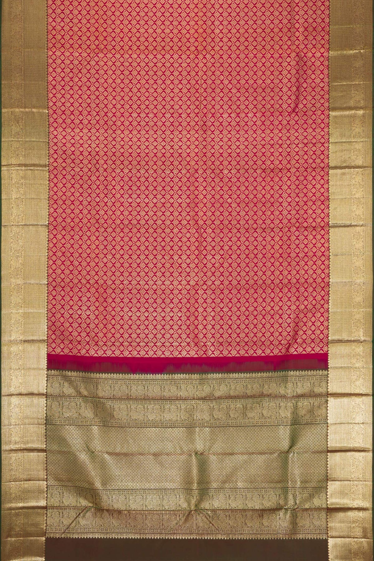 Flat view of Magenta Dual Tone Kanjivaram Silk Saree with Zari Brocade on the body and Zari Border. 