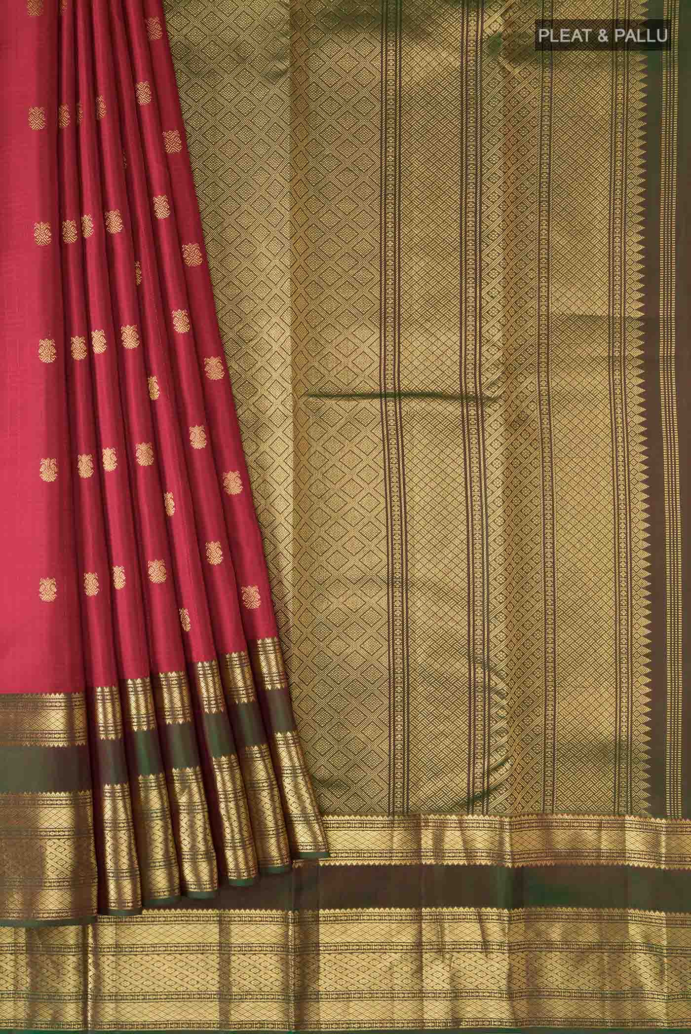 pleats pallu