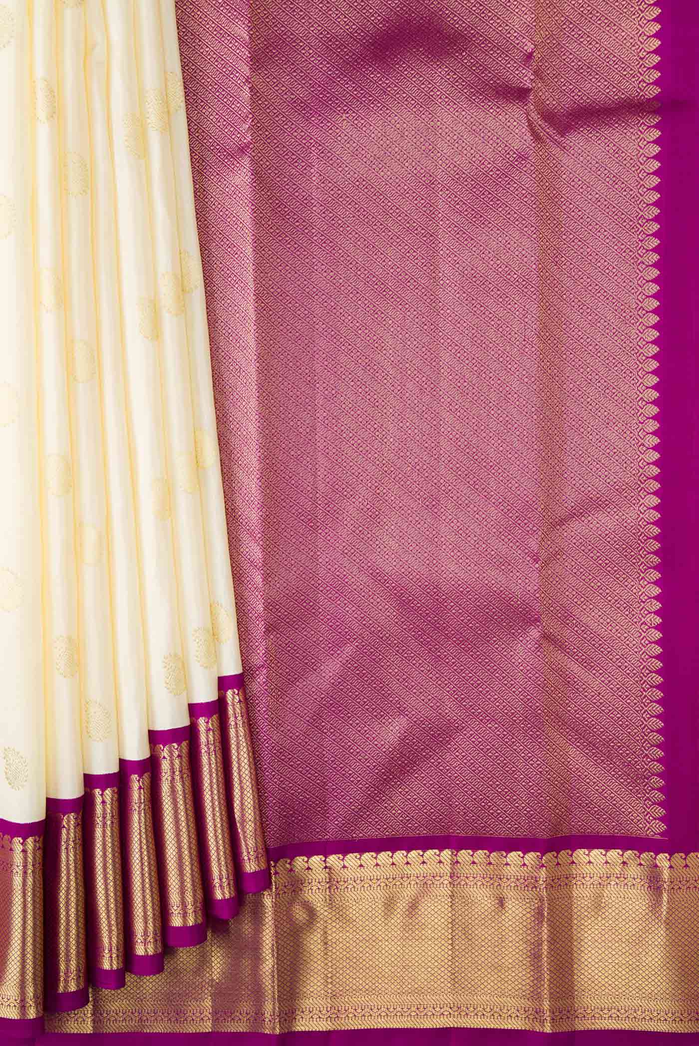 pleats pallu