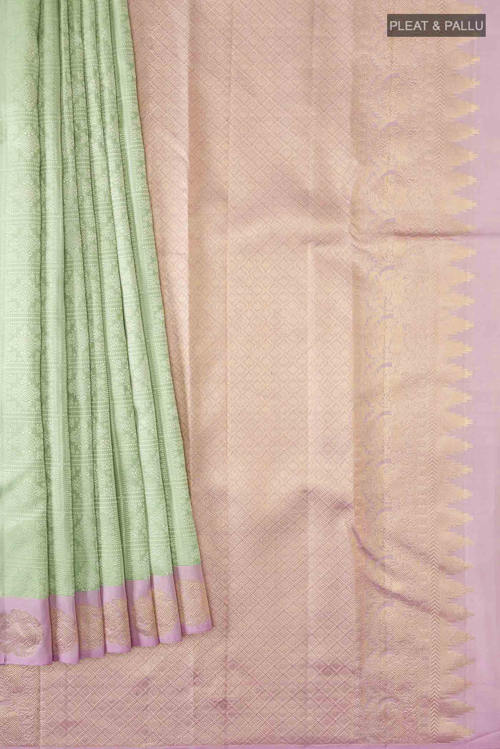 pleats pallu