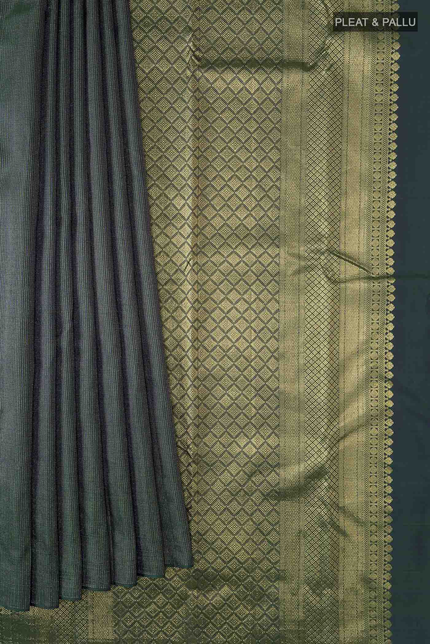 pleats pallu