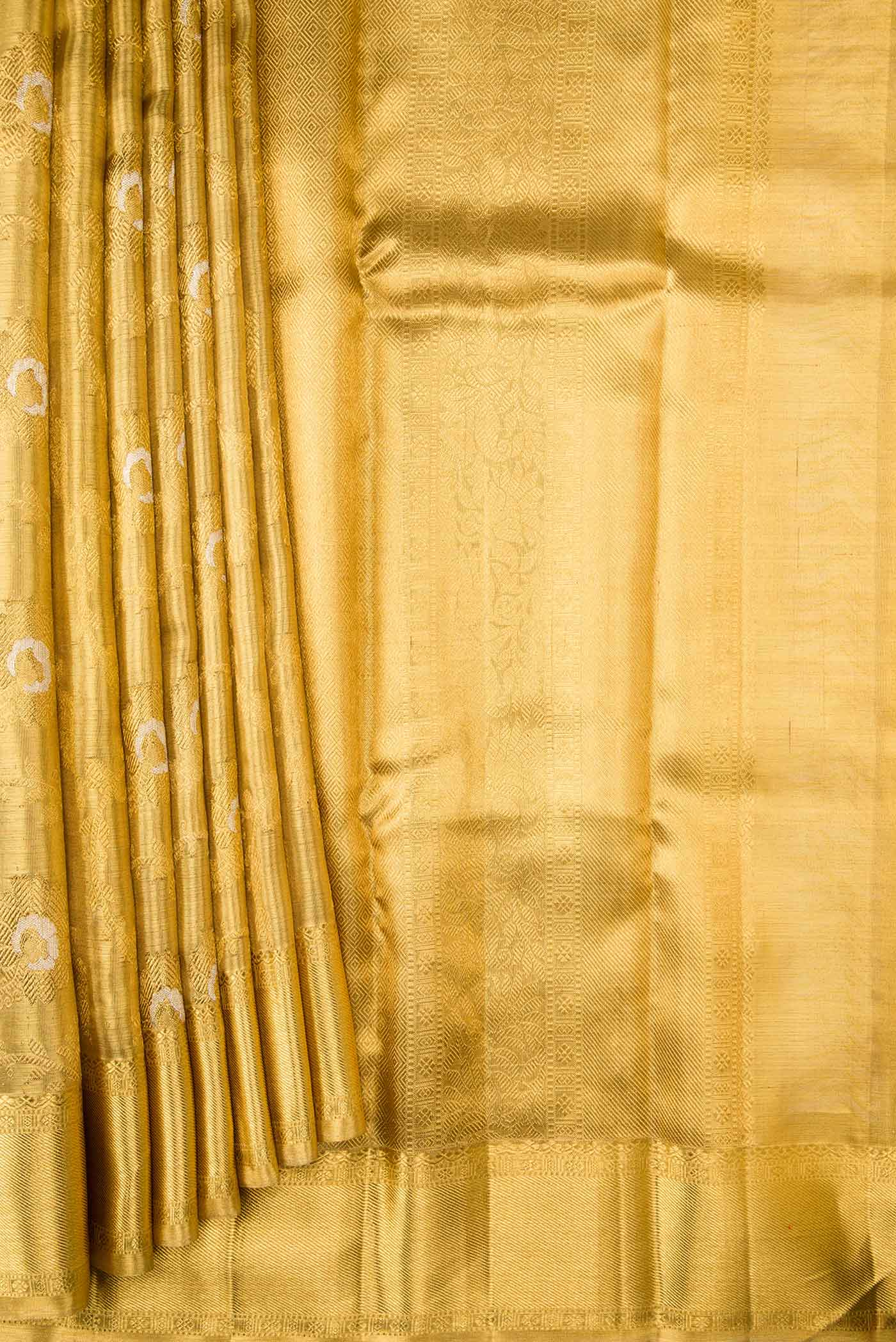 Pleats and pallu of Pure Silk Pure Zari Gold Dual Tone Kanchipuram Tissue Saree with Zari Brocade on the body and Zari Border