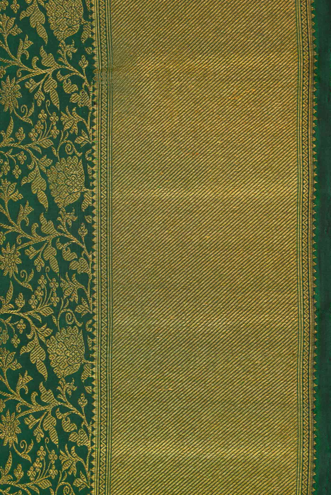 Border image of Pure Silk Pure Zari Green Dual Tone Kanchipuram Saree with Zari Brocade on the body and Zari Border