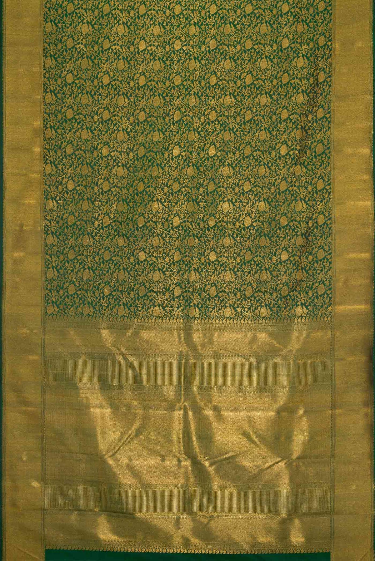 Flat view of Pure Silk Pure Zari Green Dual Tone Kanchipuram Saree with Zari Brocade on the body and Zari Border
