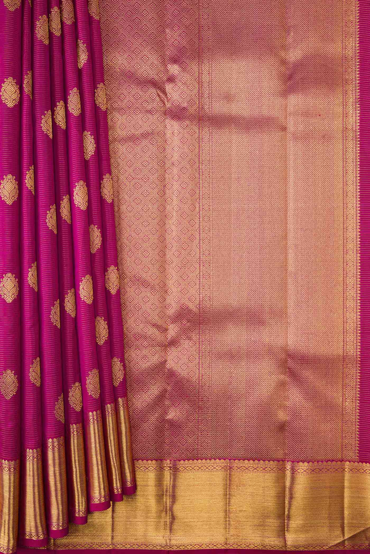 pleats pallu