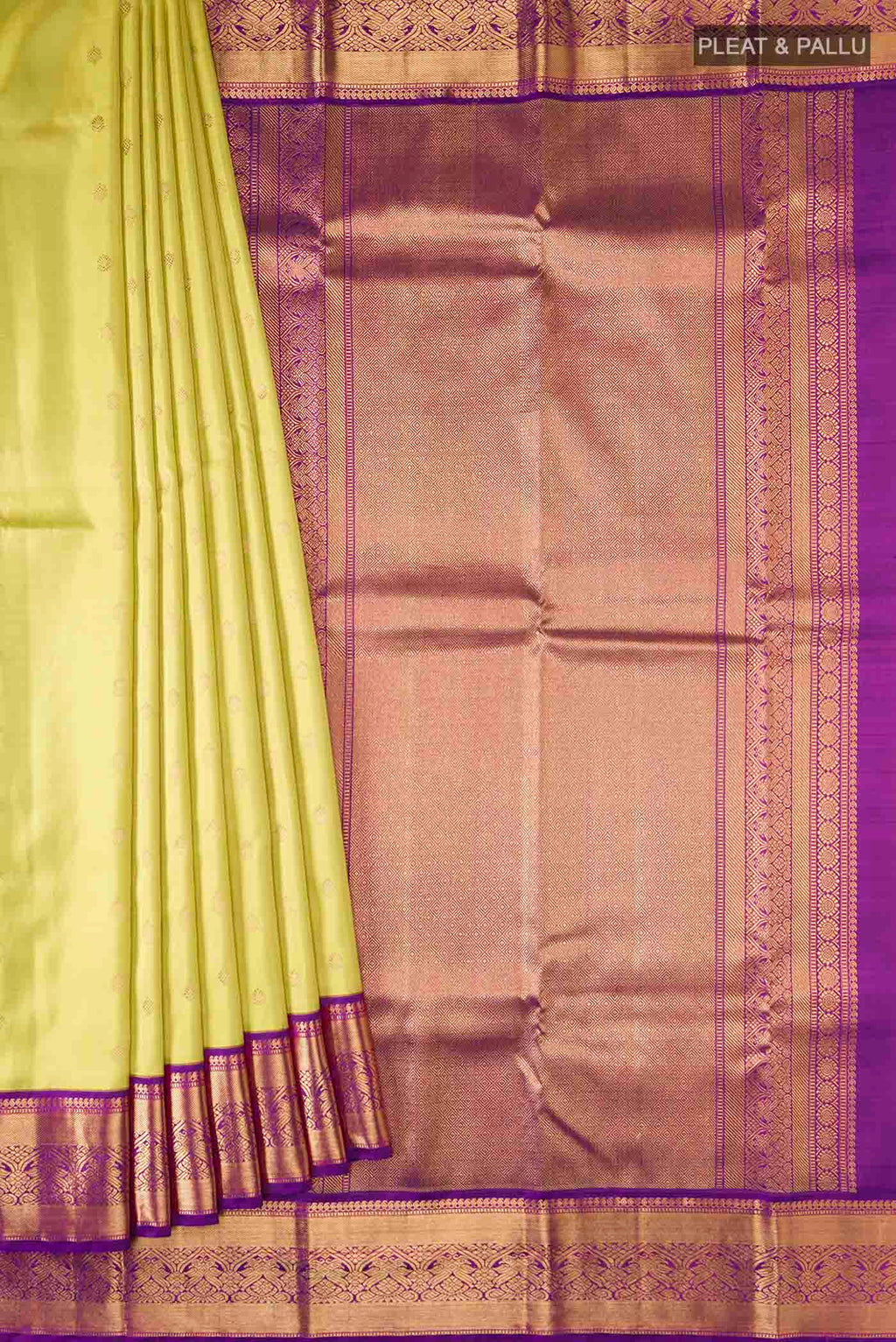 pleats pallu