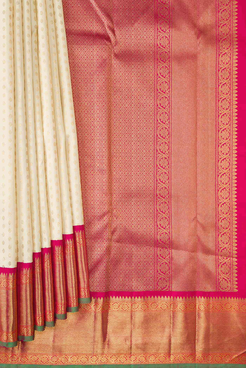Pleats and pallu of Off White Dual Tone Kanchipuram Silk Saree with Zari Brocade on the body and Zari Border